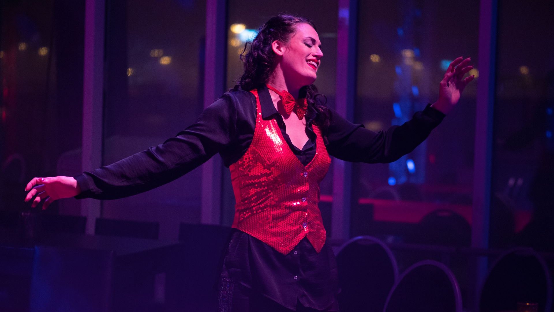 Freja Sandkamm als Violetta, tanzend 